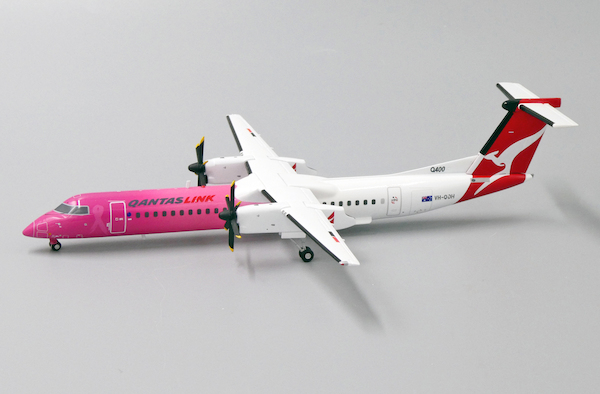 Bombardier Dash 8-Q400 QantasLink "Pink Ribbon" VH-QOH  XX2206