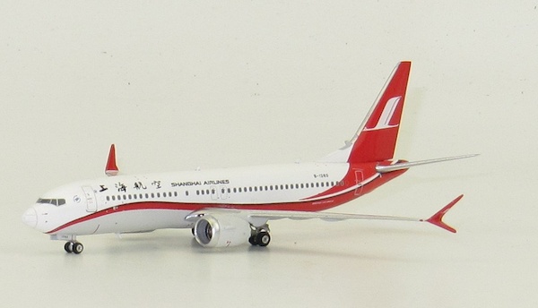 Boeing 737 MAX 8 Shanghai Airlines B-1260  11461